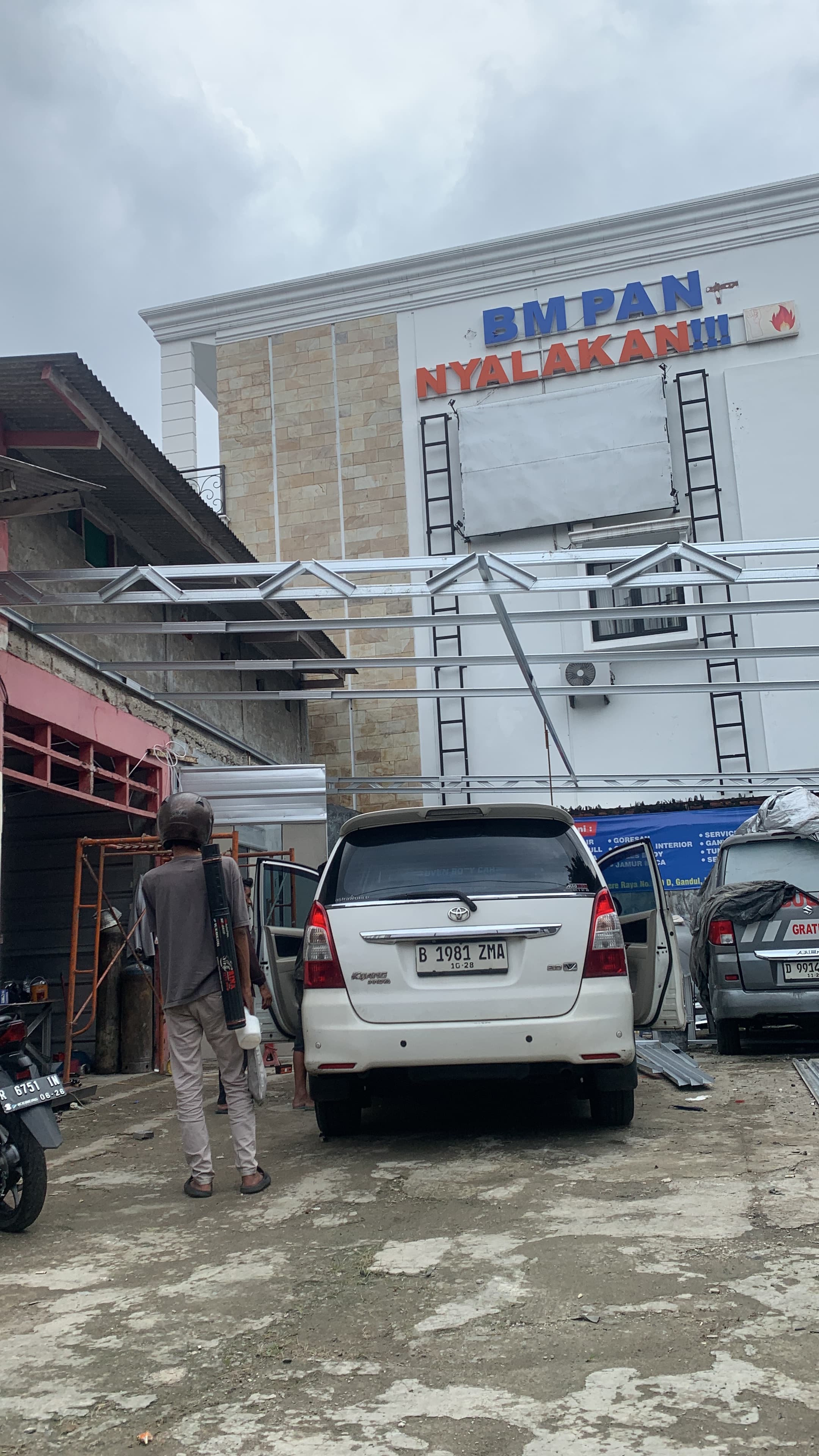 Cat - 645C3EF2-47CB-49F3-8CD6-220167A8CFBD.jpg